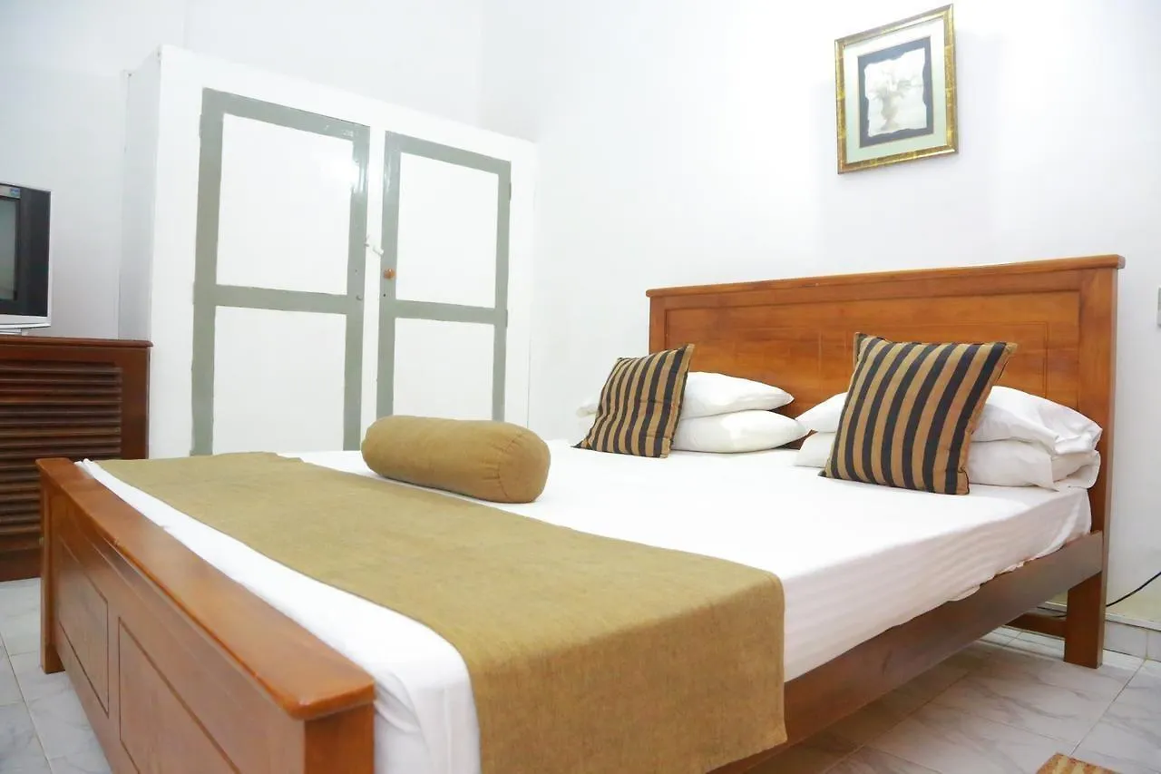 Ranveli Beach Resort Dehiwala-Mount Lavinia 3*,  Sri Lanka